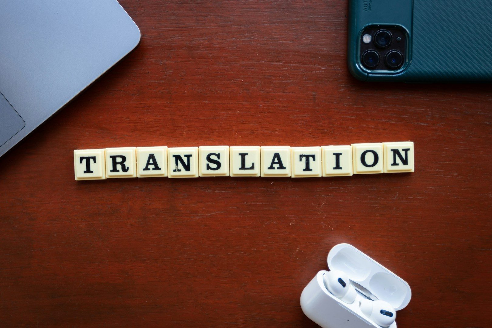Het woord translation op een bureau